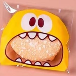 🌸 3/$10 Little Yellow Monster Self Adhesive Bags Bundle of 25